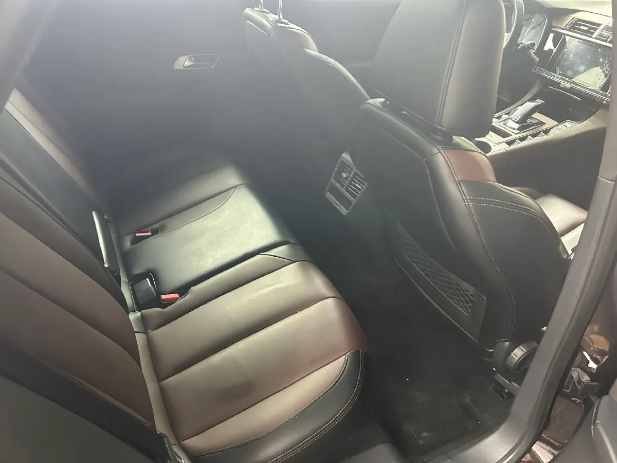 2018 DS 7 1.6T 180HP L4 8AT,autocango,china used car exporter,china ev exporter,chinese used car exporter,chinese used ev exporter