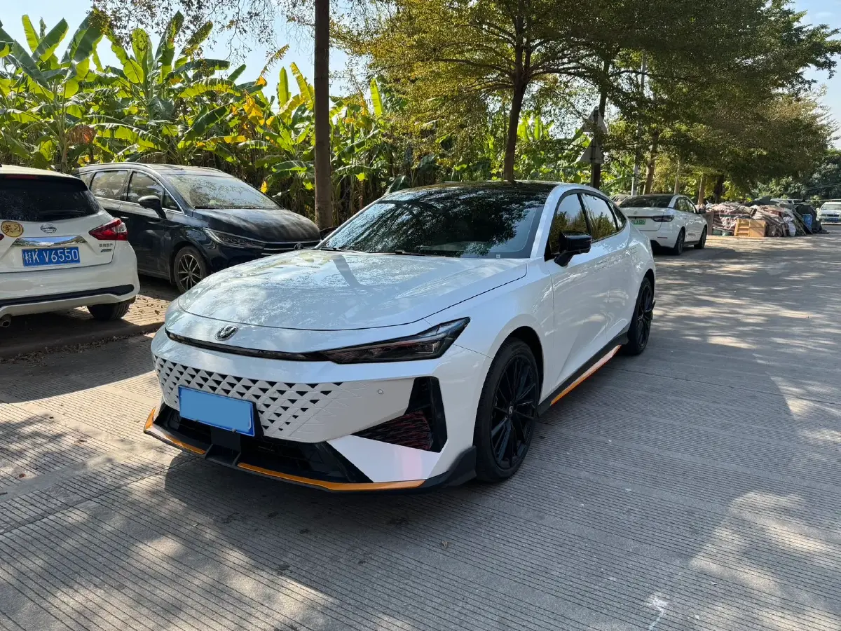 2024 ChangAn UNI-V 1.5T 188HP L4 7DCT