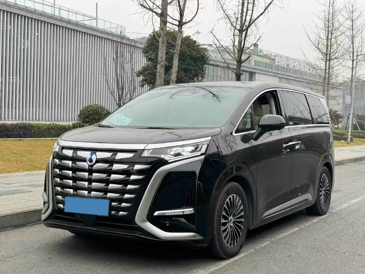 2024 Denza D9 1.5T 139HP L4 E-CVT PHEV 40KWH