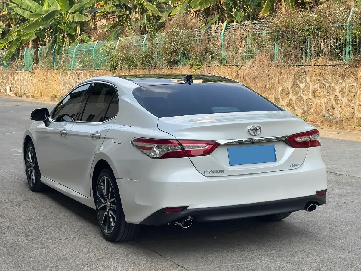 2021 Toyota Camry 2.5L 209HP L4 8AT,autocango,china used car exporter,china ev exporter,chinese used car exporter,chinese used ev exporter