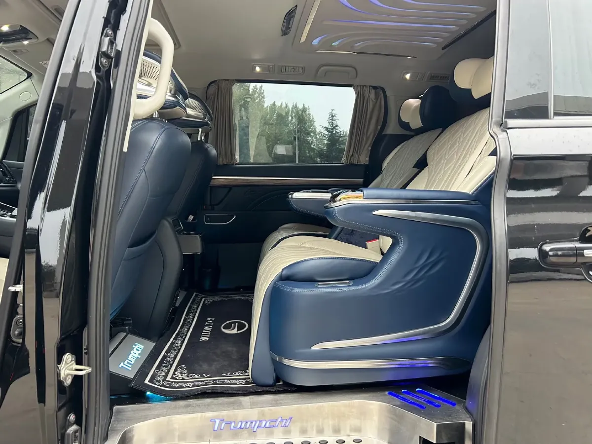 2021 GAC Trumpchi M8 2.0T 252HP L4 8AT,autocango,china used car exporter,china ev exporter,chinese used car exporter,chinese used ev exporter