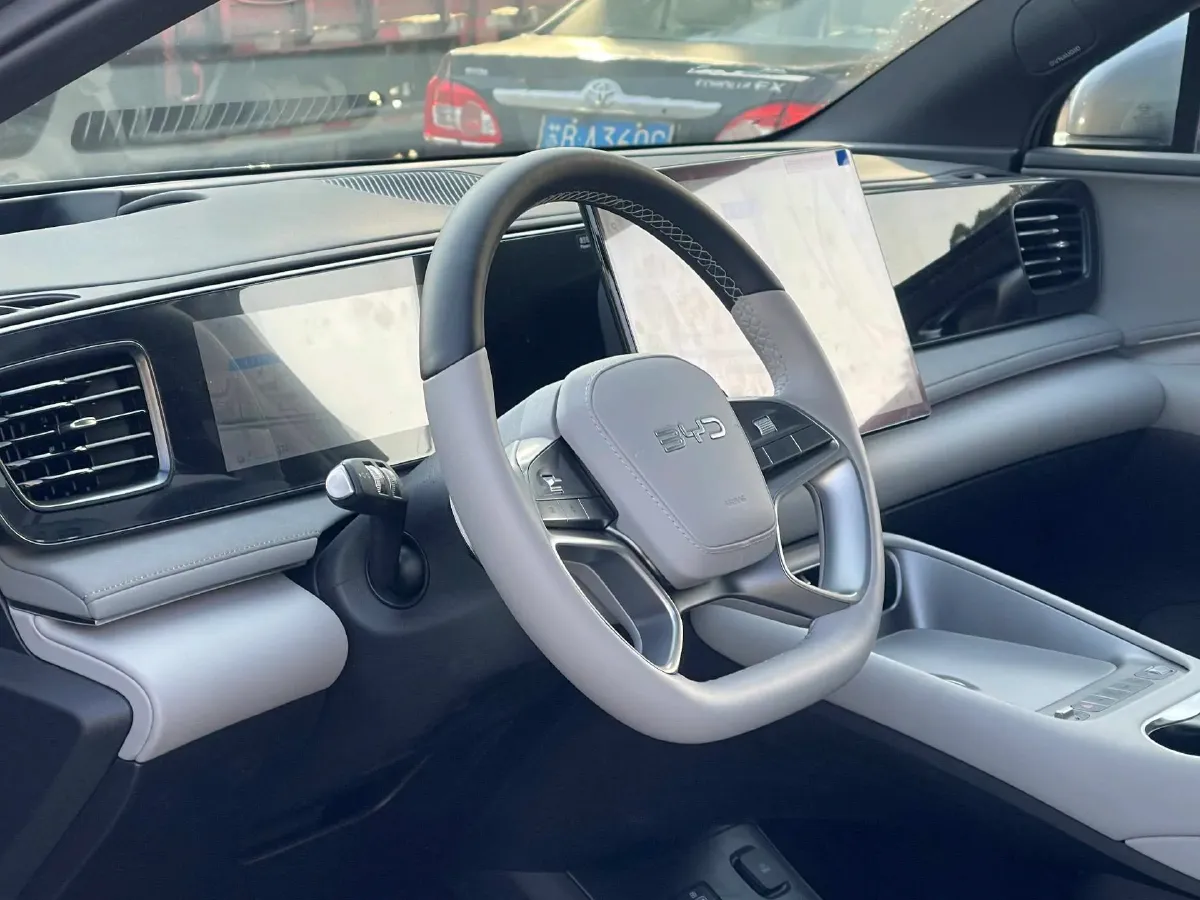 2025 LanDian E5 PLUS 1.5L 95HP L4 E-CVT PHEV,autocango,china used car exporter,china ev exporter,chinese used car exporter,chinese used ev exporter