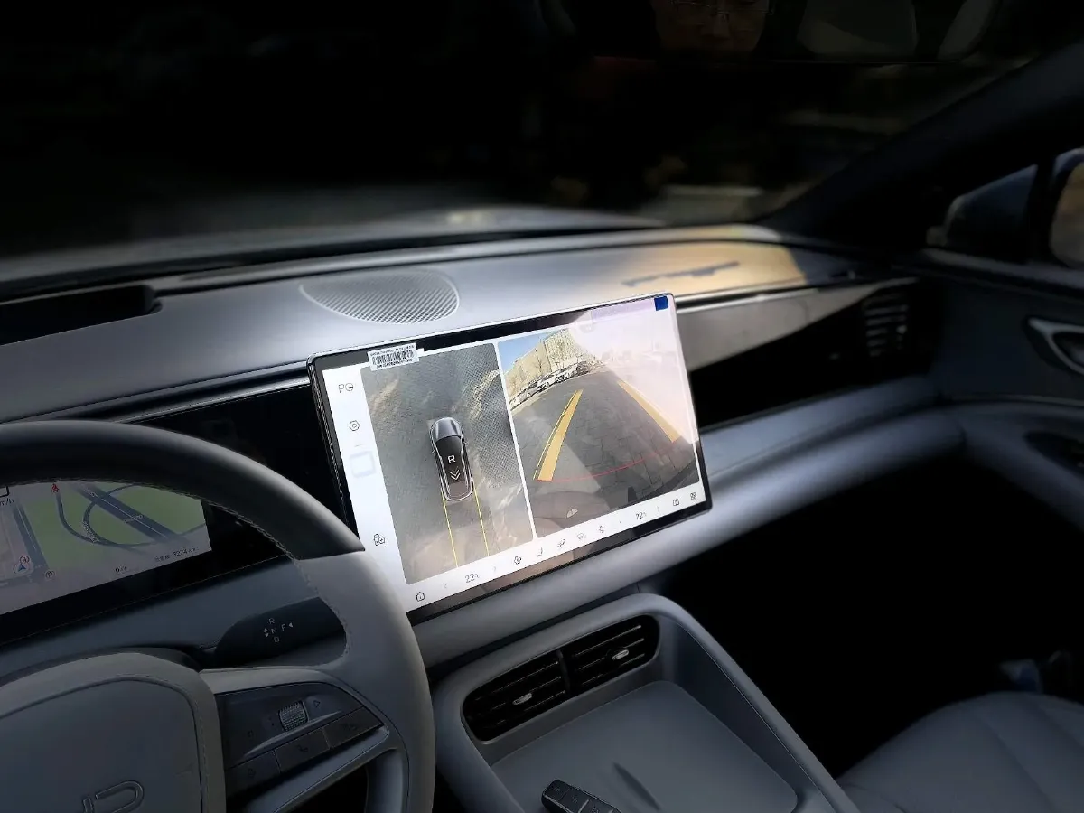 2025 LanDian E5 PLUS 1.5L 95HP L4 E-CVT PHEV,autocango,china used car exporter,china ev exporter,chinese used car exporter,chinese used ev exporter