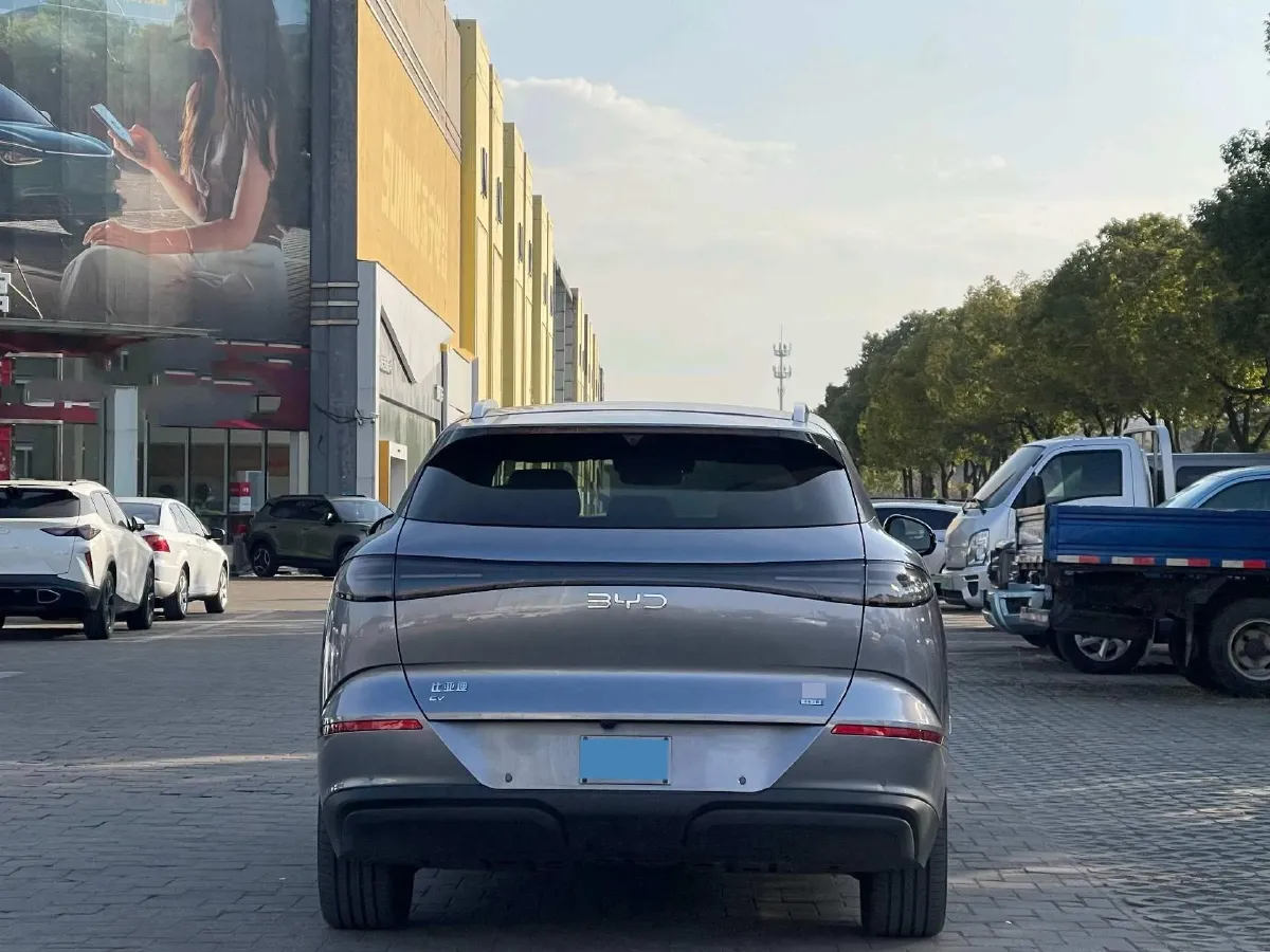 2025 LanDian E5 PLUS 1.5L 95HP L4 E-CVT PHEV,autocango,china used car exporter,china ev exporter,chinese used car exporter,chinese used ev exporter