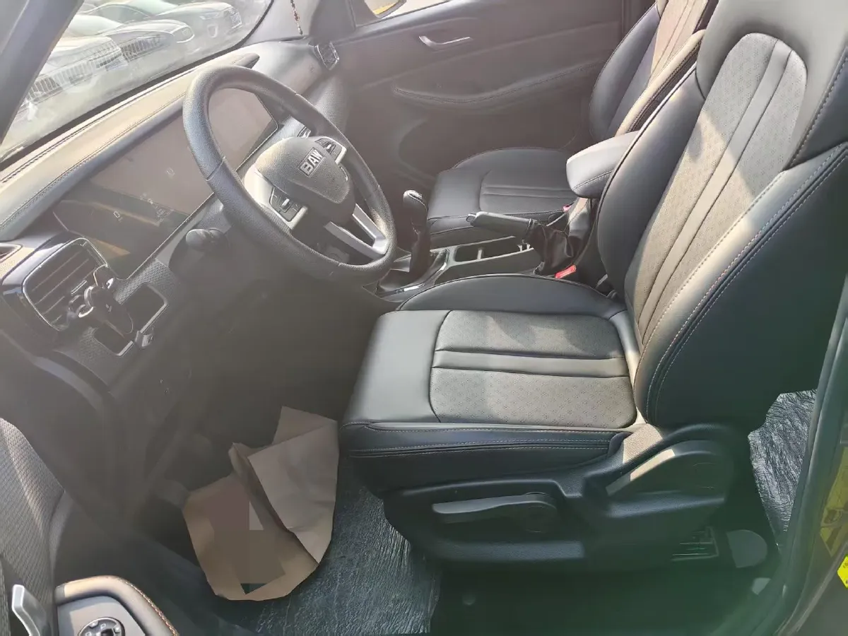 2023 BAW Calorie 2.0L 144HP L4 5MT,autocango,china used car exporter,china ev exporter,chinese used car exporter,chinese used ev exporter