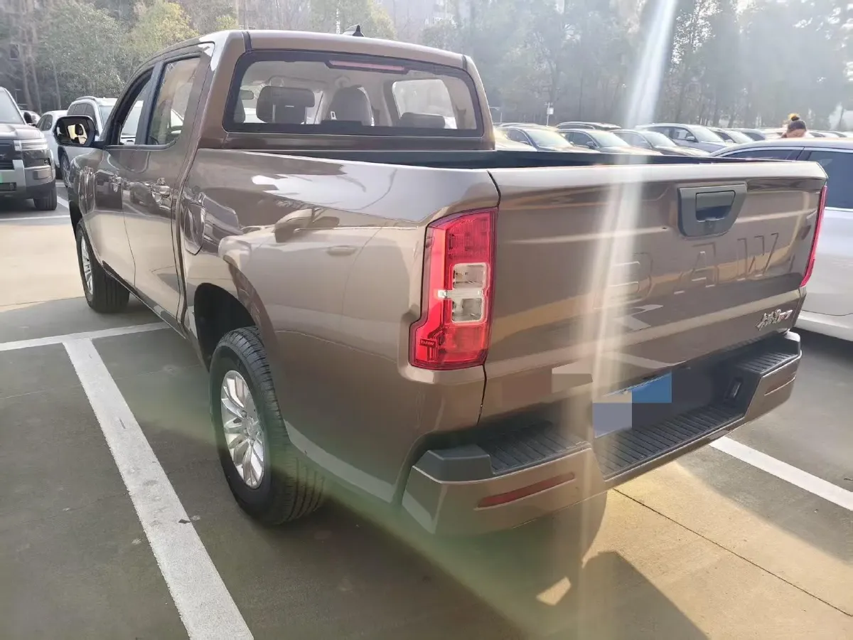 2023 BAW Calorie 2.0L 144HP L4 5MT,autocango,china used car exporter,china ev exporter,chinese used car exporter,chinese used ev exporter