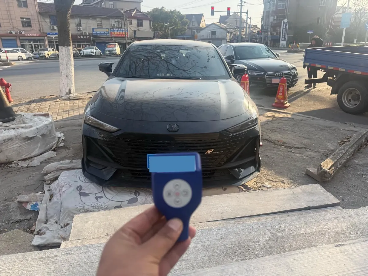 2023 ChangAn UNI-V 1.5T 188HP L4 7DCT,autocango,china used car exporter,china ev exporter,chinese used car exporter,chinese used ev exporter