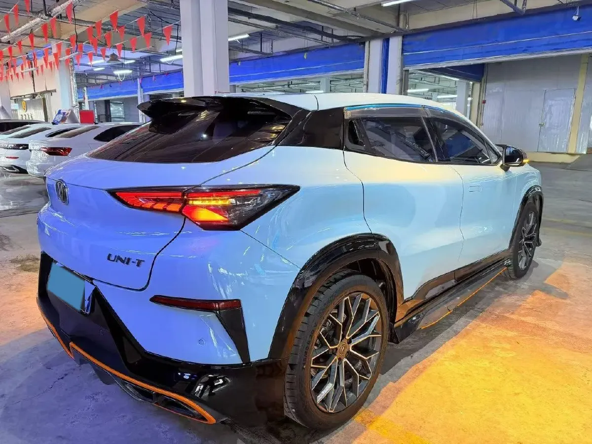 2022 ChangAn UNI-T 1.5T 188HP L4 7DCT,autocango,china used car exporter,china ev exporter,chinese used car exporter,chinese used ev exporter