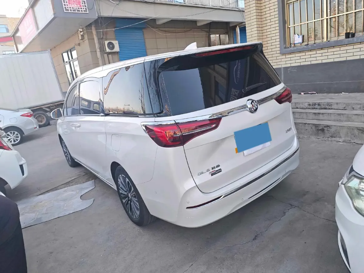 2023 Buick GL8 2.0T 237HP L4 9AT,autocango,china used car exporter,china ev exporter,chinese used car exporter,chinese used ev exporter