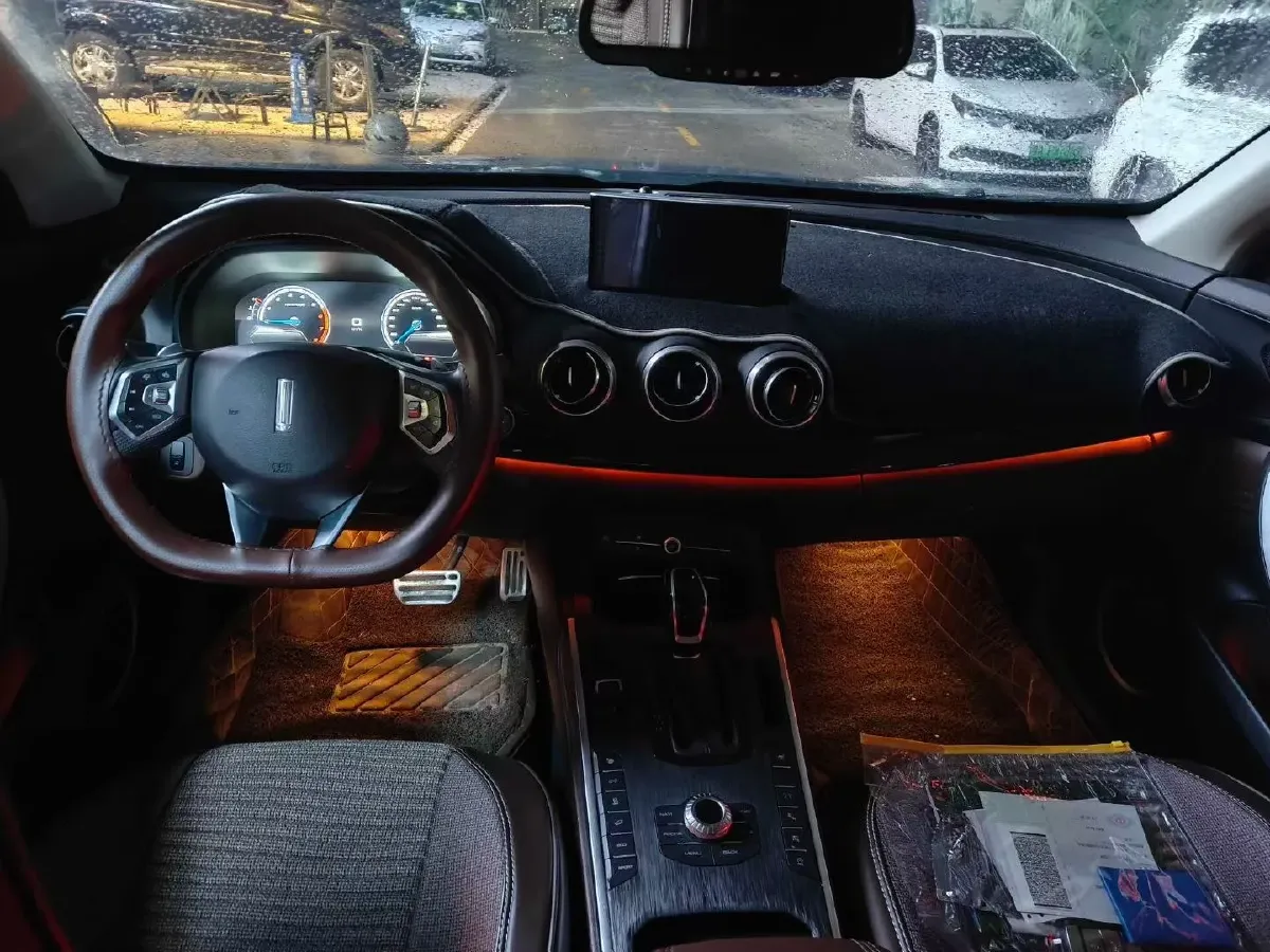 2017 WEY VV7 2.0T 234HP L4 7DCT,autocango,china used car exporter,china ev exporter,chinese used car exporter,chinese used ev exporter