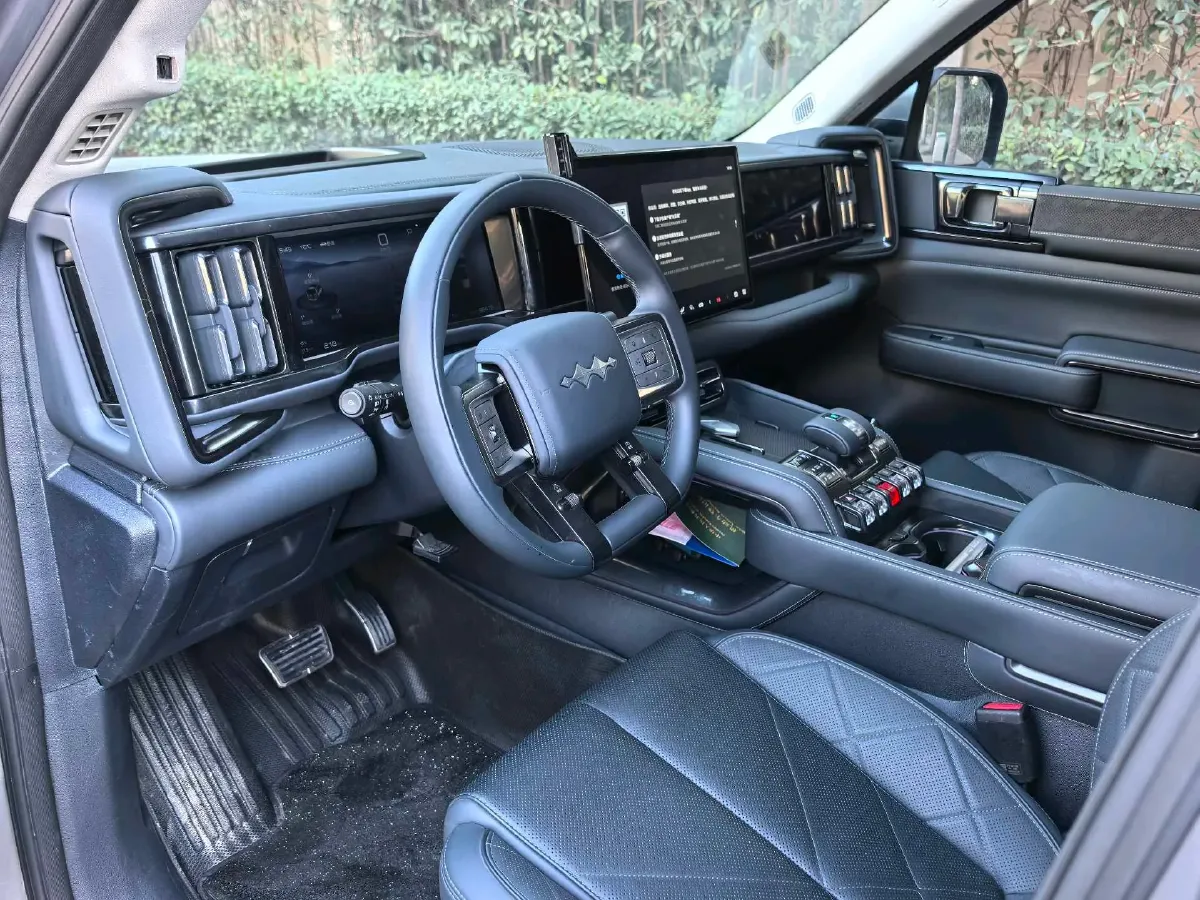 2023 FangChengBao Bao 5 1.5T 194HP L4 E-CVT PHEV 31.8KWH,autocango,china used car exporter,china ev exporter,chinese used car exporter,chinese used ev exporter