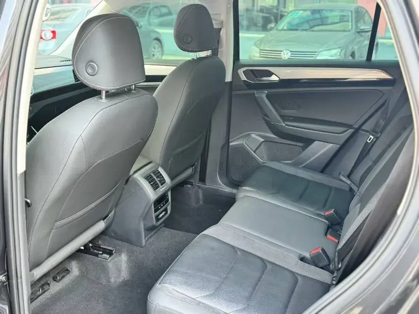 2022 Volkswagen Tayron 2.0T 186HP L4 7DCT,autocango,china used car exporter,china ev exporter,chinese used car exporter,chinese used ev exporter