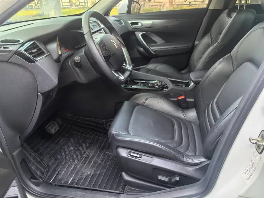 2017 DS 6 1.6T 167HP L4 6AT,autocango,china used car exporter,china ev exporter,chinese used car exporter,chinese used ev exporter