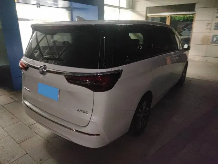 2022 Buick GL8 2.0T 237HP L4 9AT,autocango,china used car exporter,china ev exporter,chinese used car exporter,chinese used ev exporter