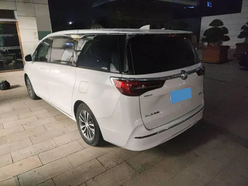 2022 Buick GL8 2.0T 237HP L4 9AT,autocango,china used car exporter,china ev exporter,chinese used car exporter,chinese used ev exporter