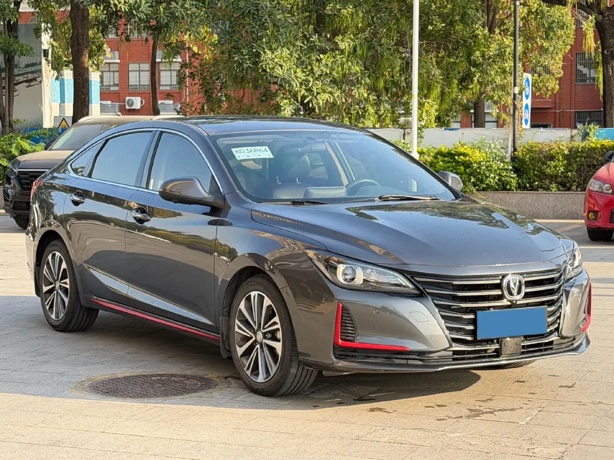 2021 ChangAn Raeton CC 1.5T 180HP L4 7DCT,autocango,china used car exporter,china ev exporter,chinese used car exporter,chinese used ev exporter