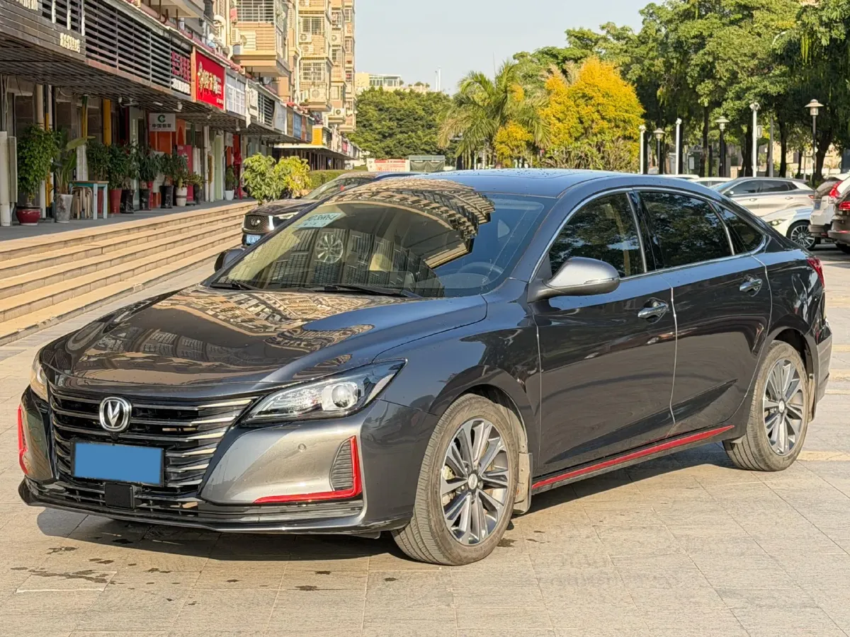 2021 ChangAn Raeton CC 1.5T 180HP L4 7DCT,autocango,china used car exporter,china ev exporter,chinese used car exporter,chinese used ev exporter