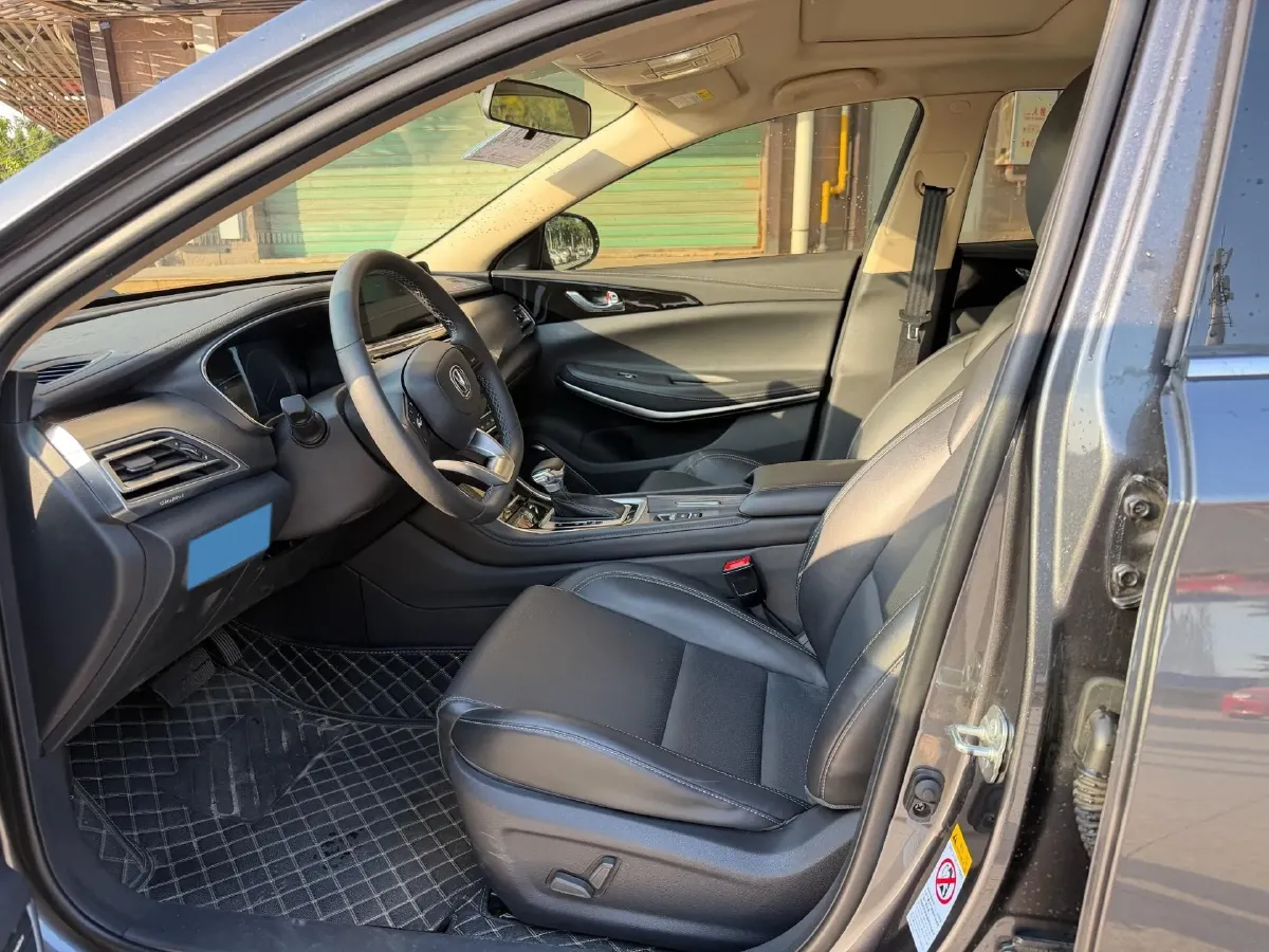 2021 ChangAn Raeton CC 1.5T 180HP L4 7DCT,autocango,china used car exporter,china ev exporter,chinese used car exporter,chinese used ev exporter