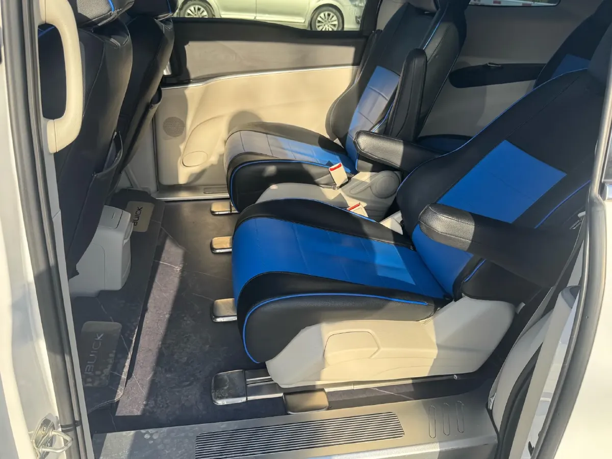 2023 Buick GL8 2.0T 237HP L4 9AT,autocango,china used car exporter,china ev exporter,chinese used car exporter,chinese used ev exporter