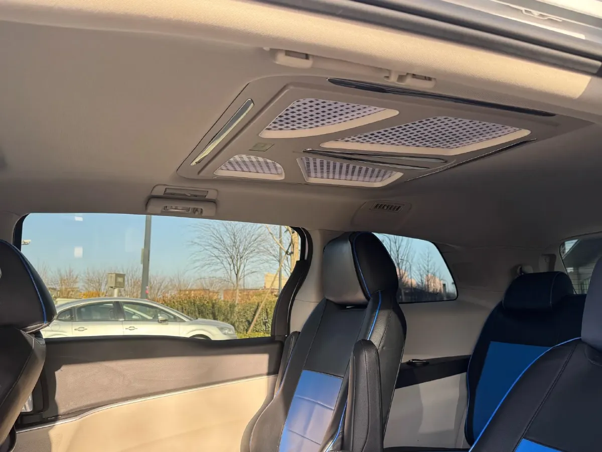 2023 Buick GL8 2.0T 237HP L4 9AT,autocango,china used car exporter,china ev exporter,chinese used car exporter,chinese used ev exporter