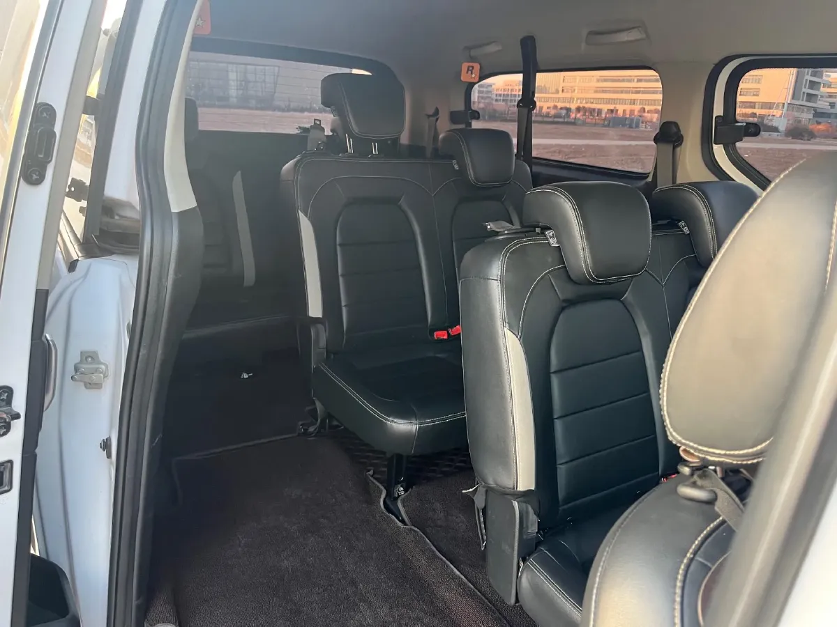 2021 WuLing ZhengChen 1.5T 147HP L4 6MT,autocango,china used car exporter,china ev exporter,chinese used car exporter,chinese used ev exporter