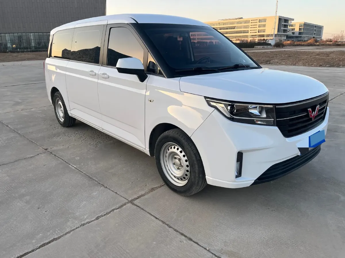 2021 WuLing ZhengChen 1.5T 147HP L4 6MT,autocango,china used car exporter,china ev exporter,chinese used car exporter,chinese used ev exporter