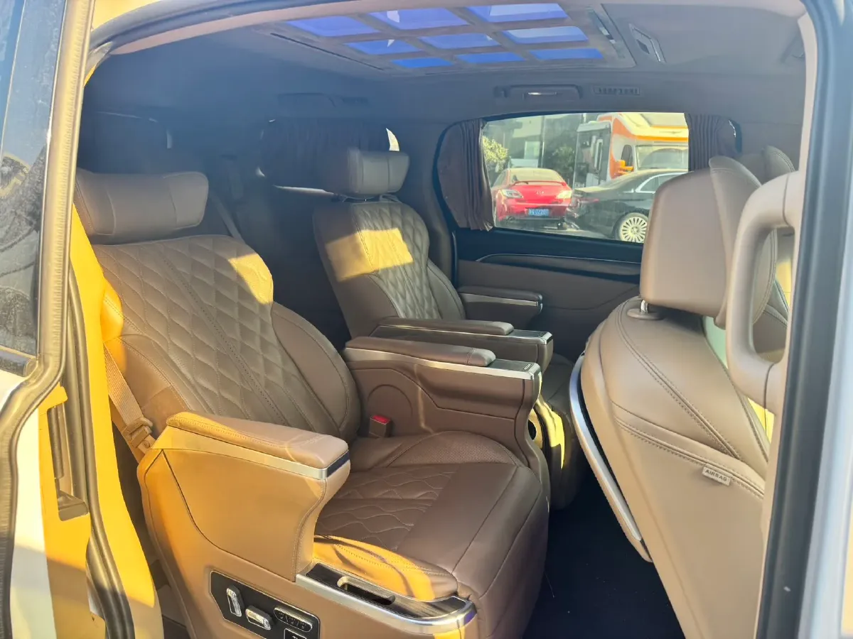 2021 Buick GL8 2.0T 237HP L4 9AT,autocango,china used car exporter,china ev exporter,chinese used car exporter,chinese used ev exporter