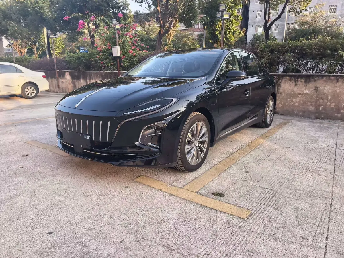 2024 HongQi E-QM5 BEV 60KWH