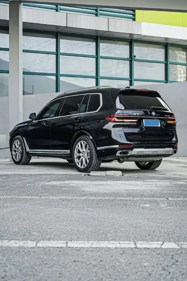 2024 BMW X7 3.0T 381HP L6 8AT,autocango,china used car exporter,china ev exporter,chinese used car exporter,chinese used ev exporter