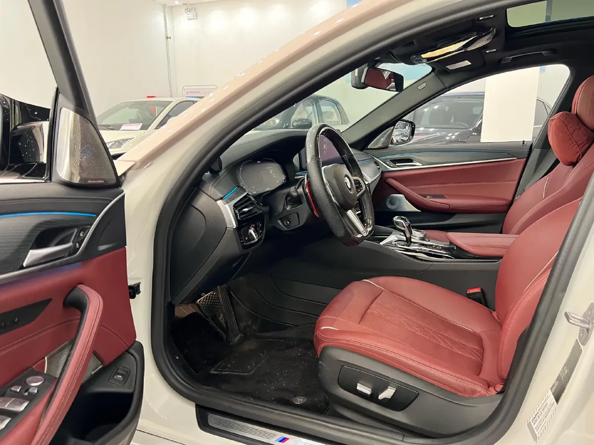 2021 BMW 5 Series 2.0T 252HP L4 8AT,autocango,china used car exporter,china ev exporter,chinese used car exporter,chinese used ev exporter