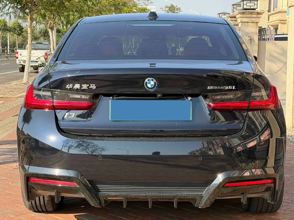 2024 BMW i3 BEV 70KWH,autocango,china used car exporter,china ev exporter,chinese used car exporter,chinese used ev exporter