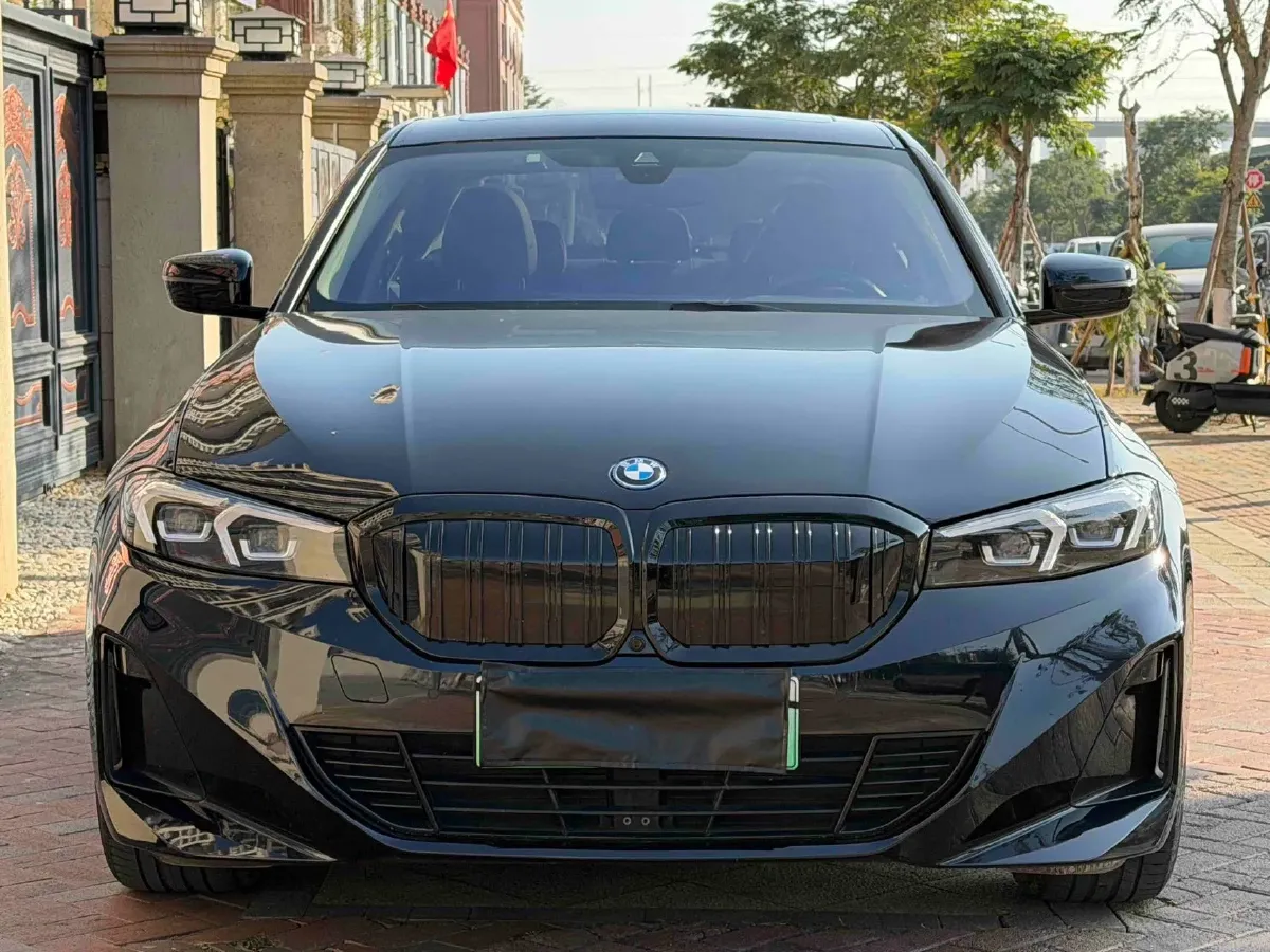 2024 BMW i3 BEV 70KWH,autocango,china used car exporter,china ev exporter,chinese used car exporter,chinese used ev exporter