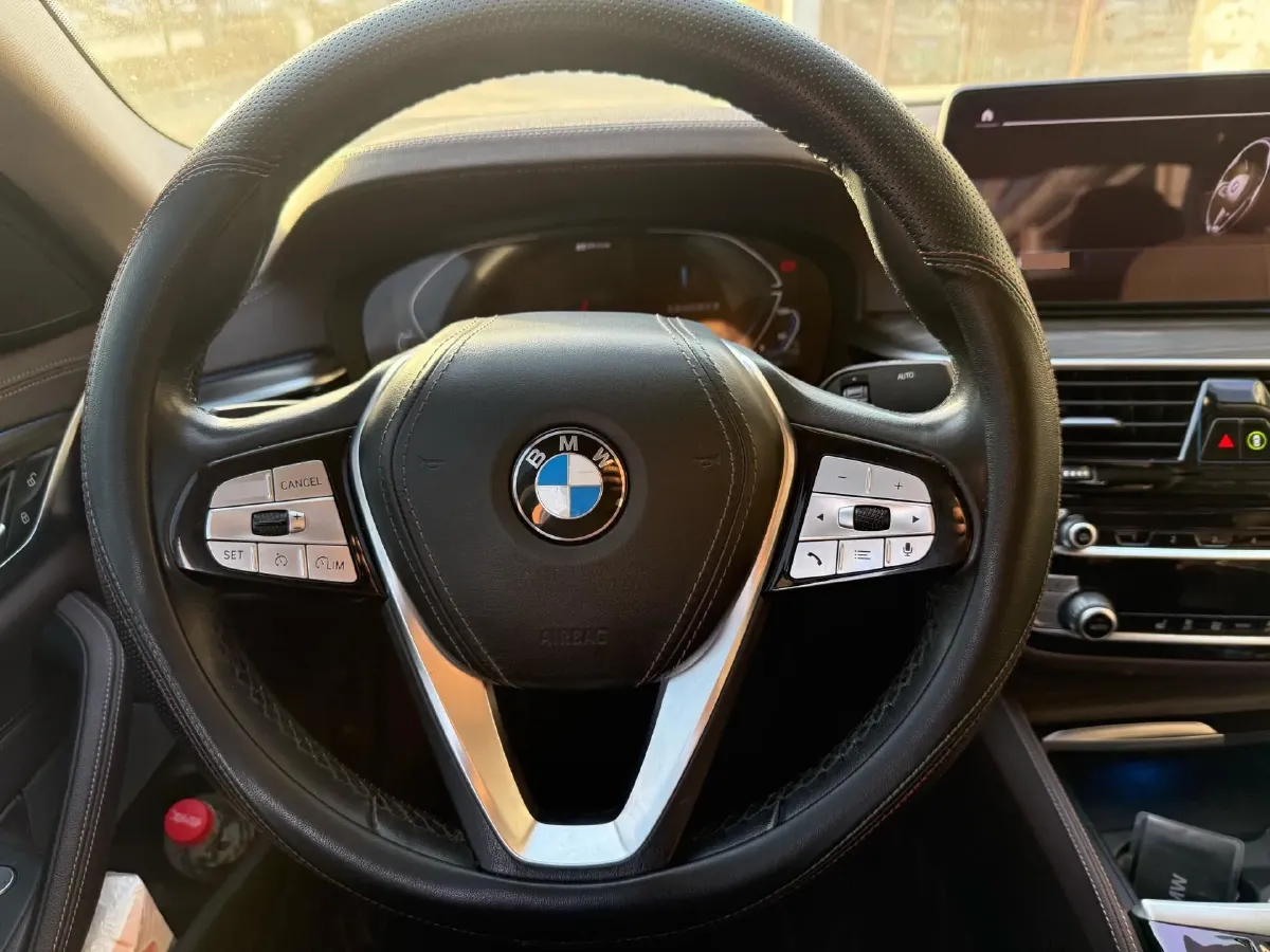 2021 BMW 5 Series 2.0T 184HP L4 8AT PHEV 17.7KWH,autocango,china used car exporter,china ev exporter,chinese used car exporter,chinese used ev exporter