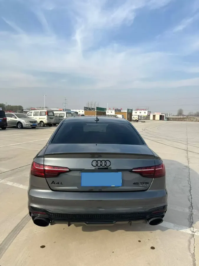 2023 Audi A4L 2.0T 245HP L4 7DCT,autocango,china used car exporter,china ev exporter,chinese used car exporter,chinese used ev exporter
