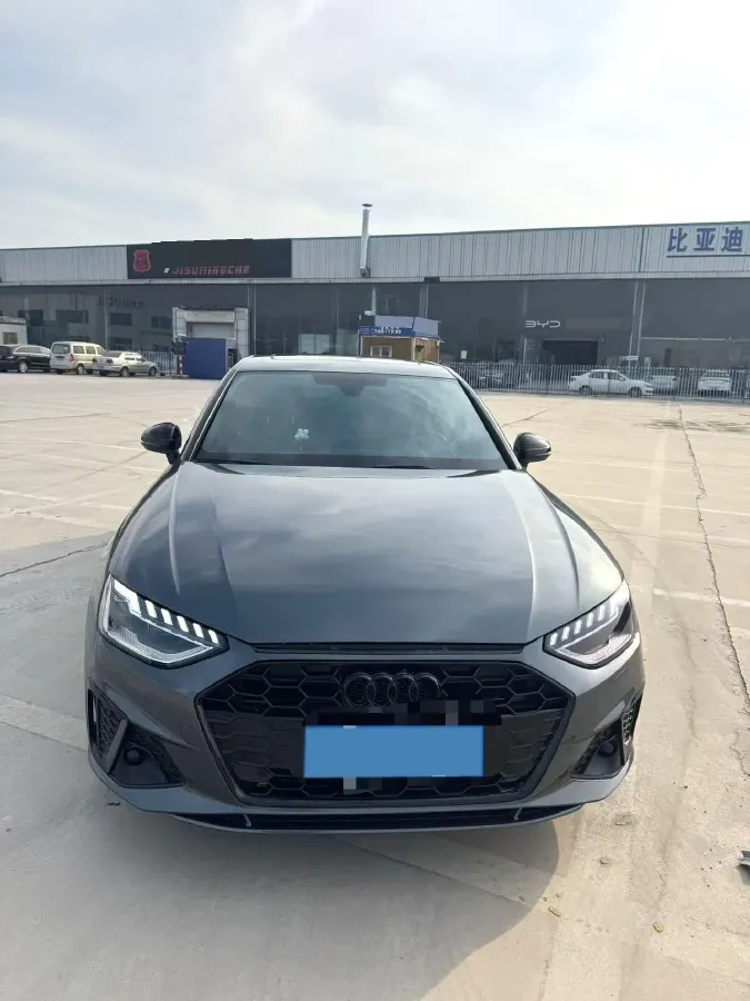 2023 Audi A4L 2.0T 245HP L4 7DCT,autocango,china used car exporter,china ev exporter,chinese used car exporter,chinese used ev exporter
