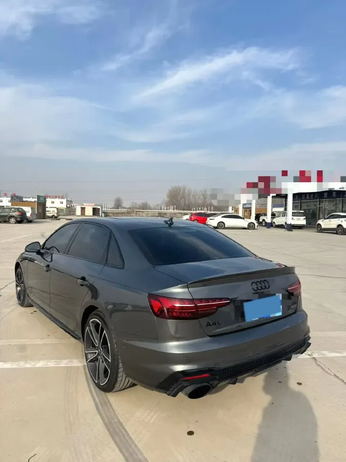 2023 Audi A4L 2.0T 245HP L4 7DCT,autocango,china used car exporter,china ev exporter,chinese used car exporter,chinese used ev exporter