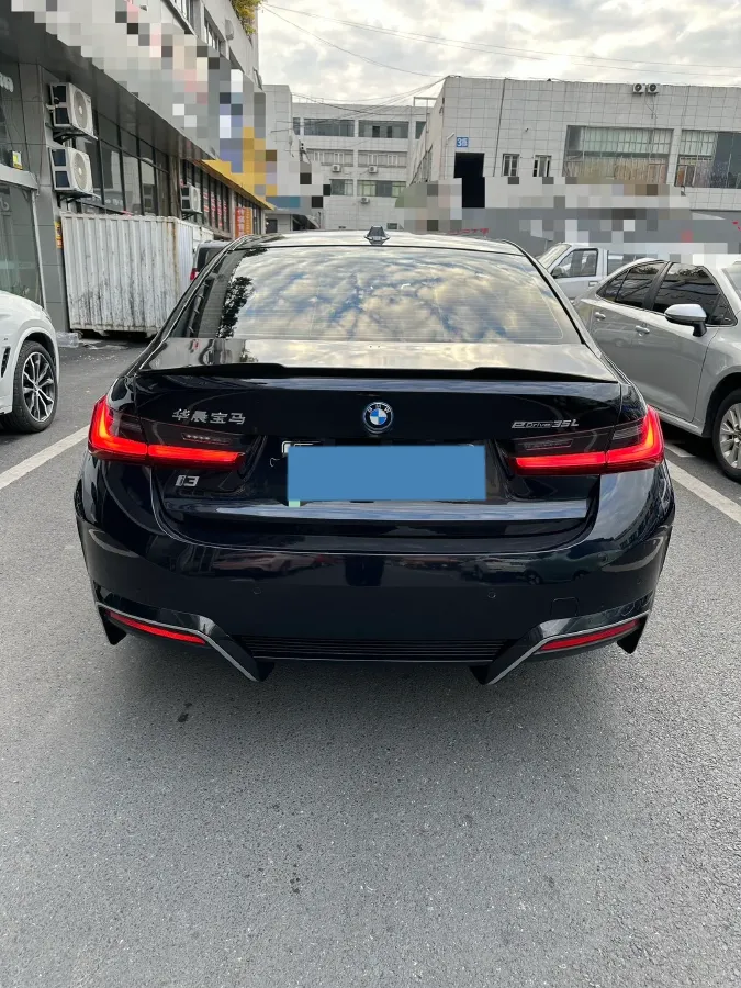 2025 BMW i3 BEV 70KWH,autocango,china used car exporter,china ev exporter,chinese used car exporter,chinese used ev exporter