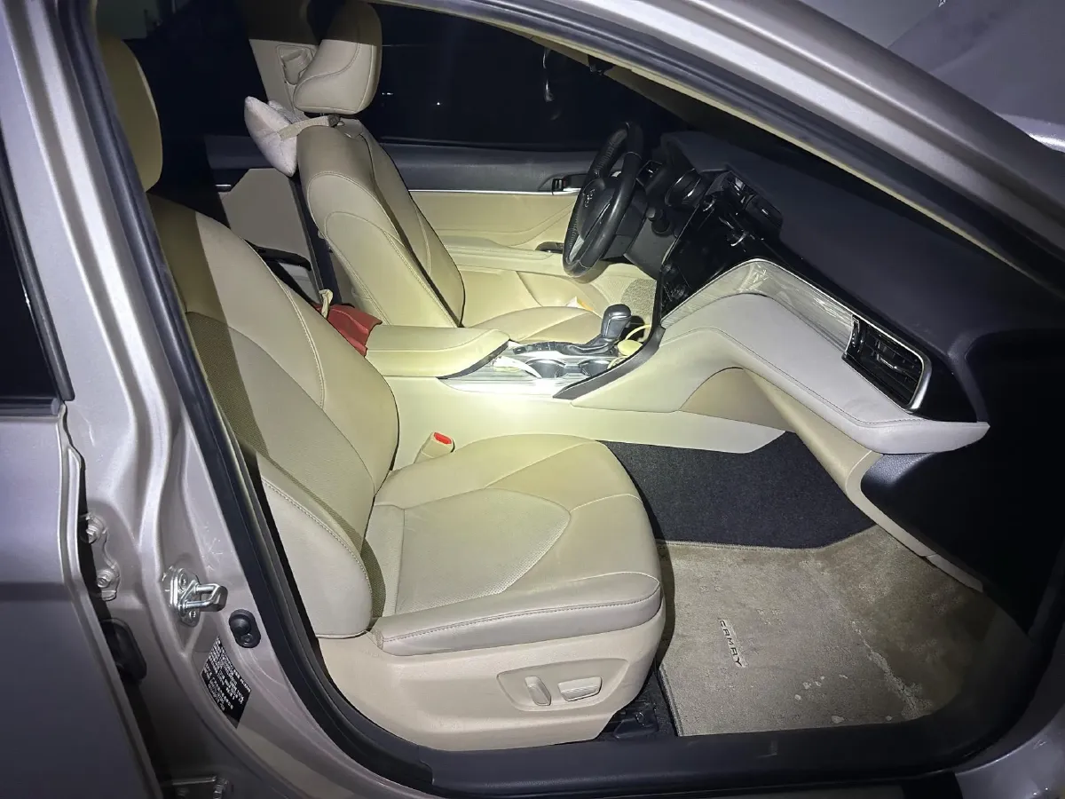 2019 Toyota Camry 2.5L 178HP L4 E-CVT Hybrid,autocango,china used car exporter,china ev exporter,chinese used car exporter,chinese used ev exporter