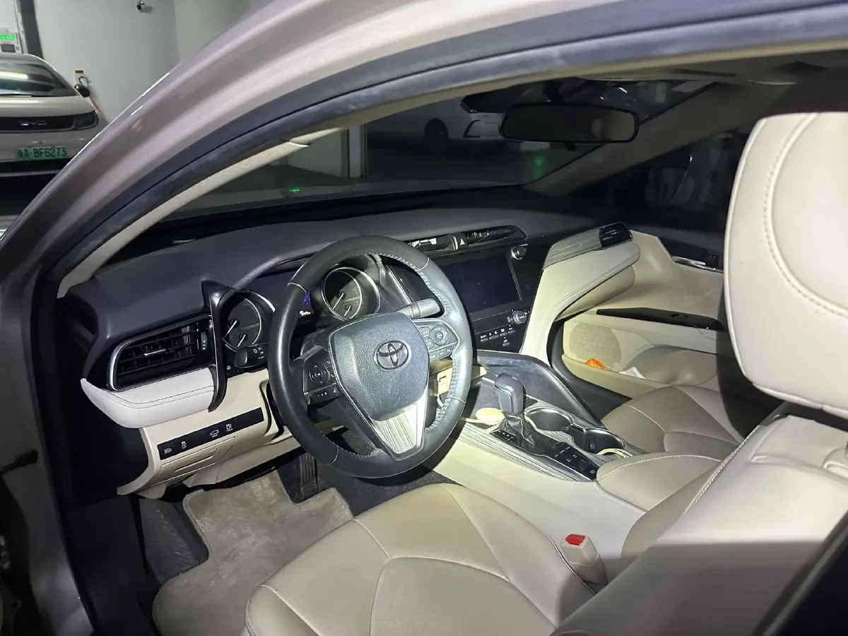2019 Toyota Camry 2.5L 178HP L4 E-CVT Hybrid,autocango,china used car exporter,china ev exporter,chinese used car exporter,chinese used ev exporter