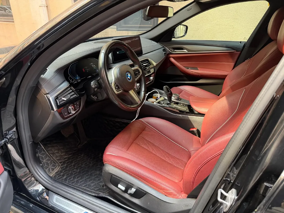 2022 BMW 5 Series 2.0T 184HP L4 8AT PHEV 17.7KWH,autocango,china used car exporter,china ev exporter,chinese used car exporter,chinese used ev exporter