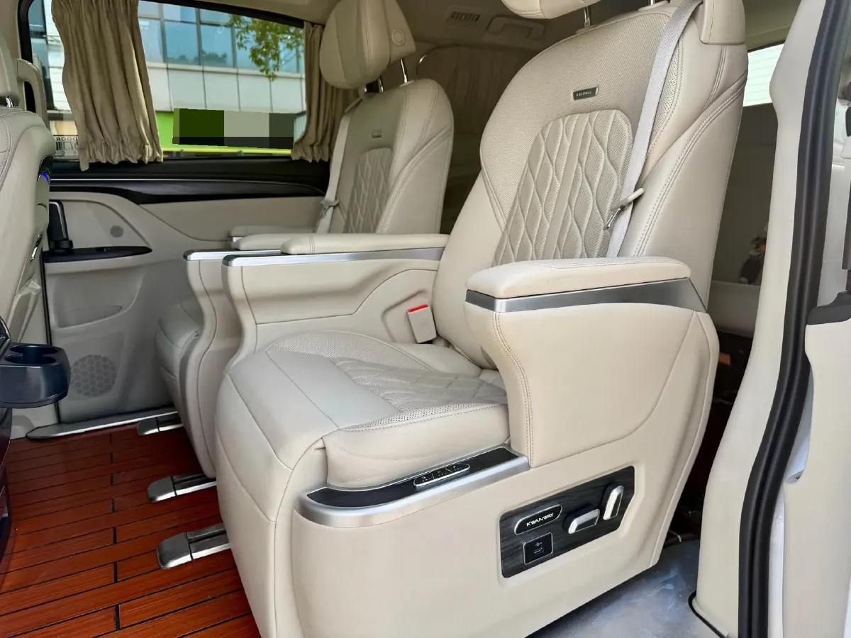 2021 Buick GL8 2.0T 237HP L4 9AT,autocango,china used car exporter,china ev exporter,chinese used car exporter,chinese used ev exporter