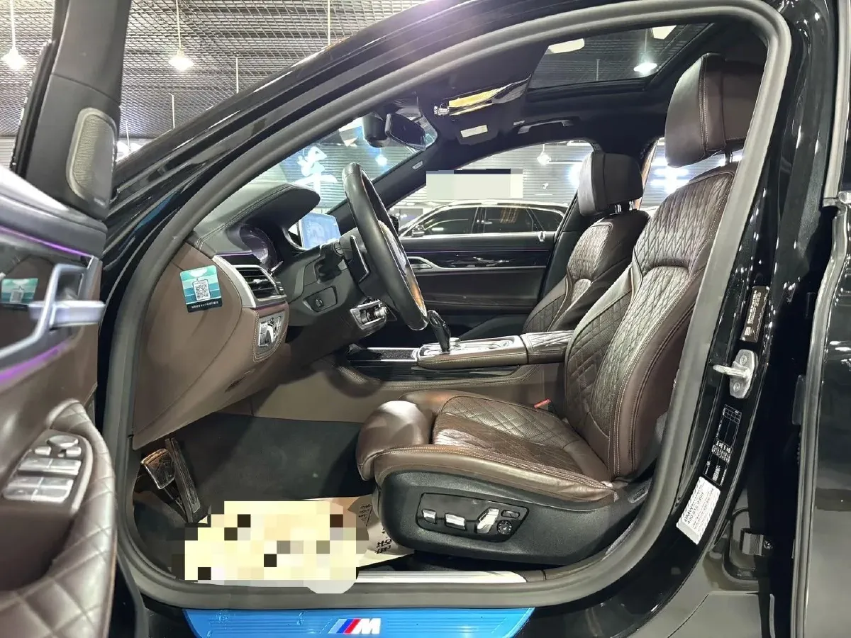 2019 BMW 7 Series 3.0T 340HP L6 8AT,autocango,china used car exporter,china ev exporter,chinese used car exporter,chinese used ev exporter