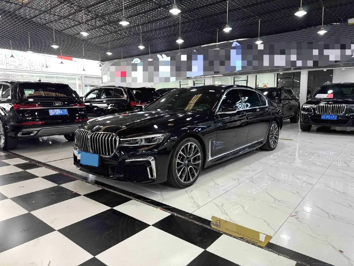 2019 BMW 7 Series 3.0T 340HP L6 8AT
