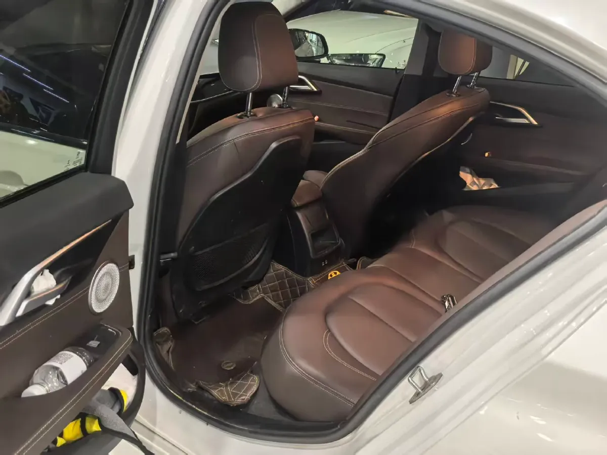 2021 BMW 1 Series 1.5T 140HP L3 7DCT,autocango,china used car exporter,china ev exporter,chinese used car exporter,chinese used ev exporter