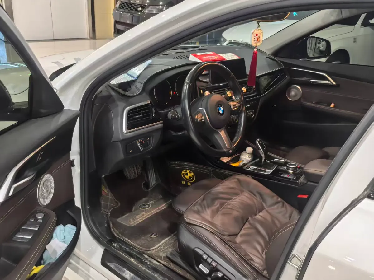 2021 BMW 1 Series 1.5T 140HP L3 7DCT,autocango,china used car exporter,china ev exporter,chinese used car exporter,chinese used ev exporter