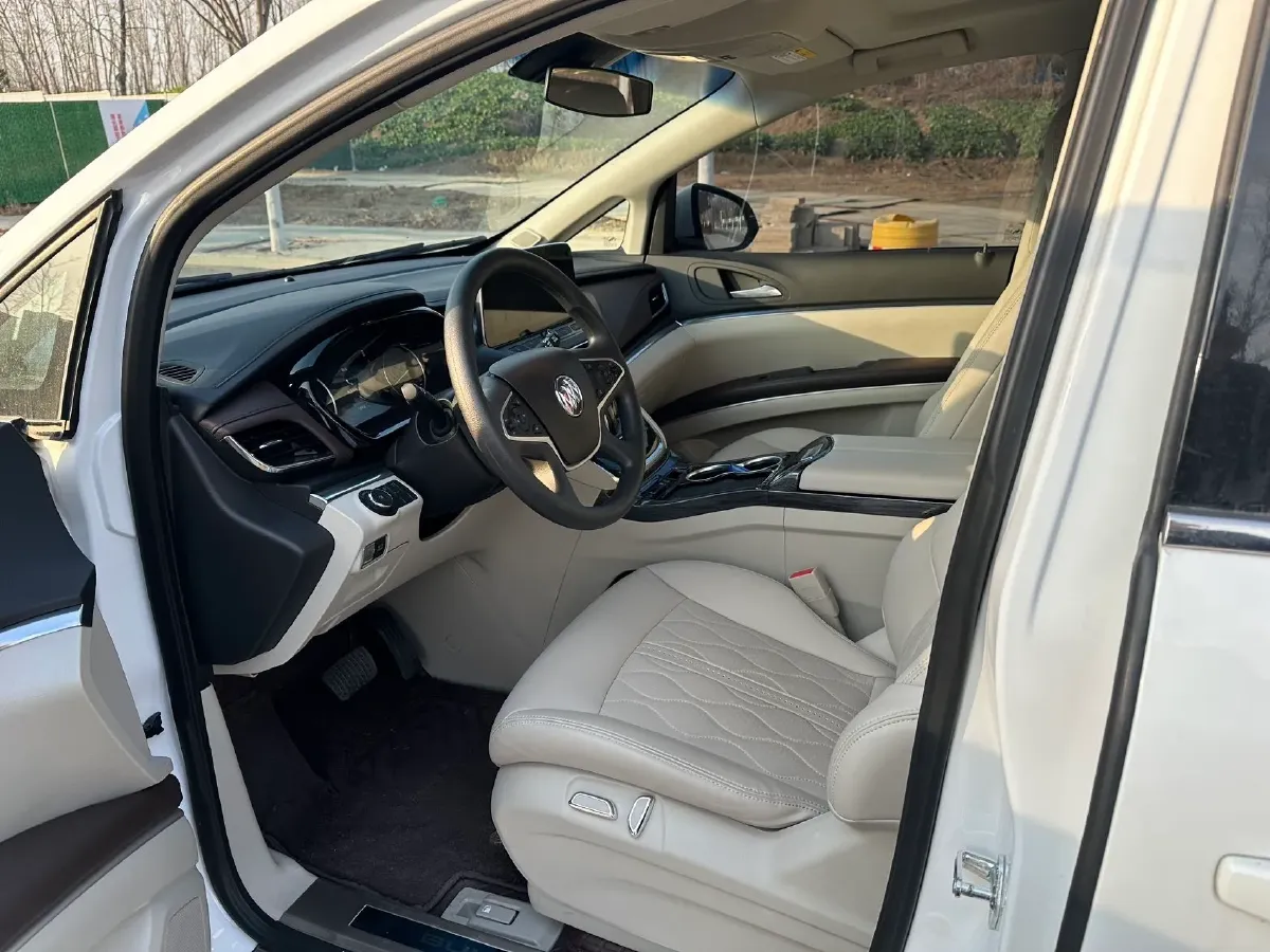 2023 Buick GL8 2.0T 237HP L4 9AT,autocango,china used car exporter,china ev exporter,chinese used car exporter,chinese used ev exporter