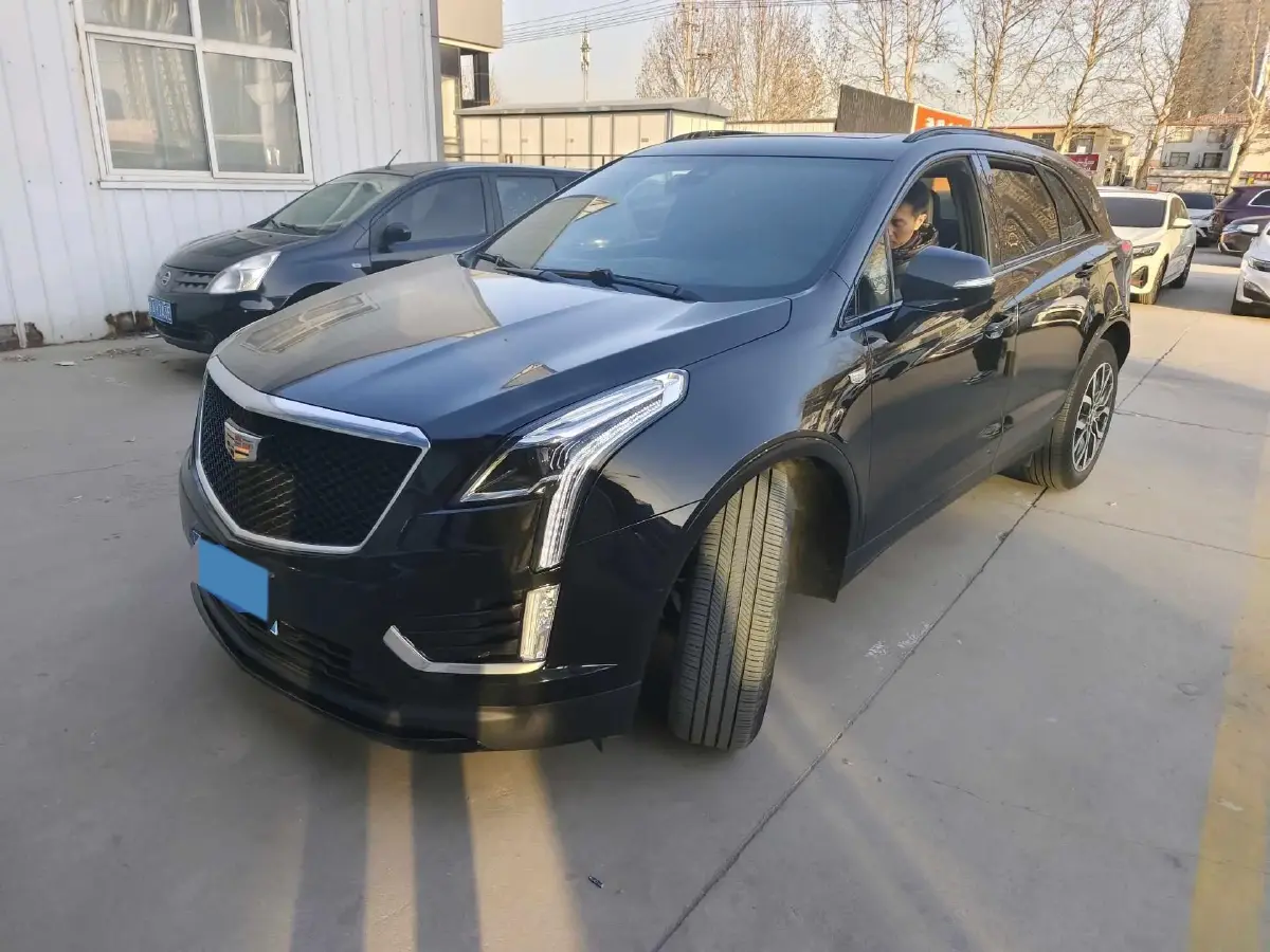2022 Cadillac XT5 2.0T 237HP L4 9AT