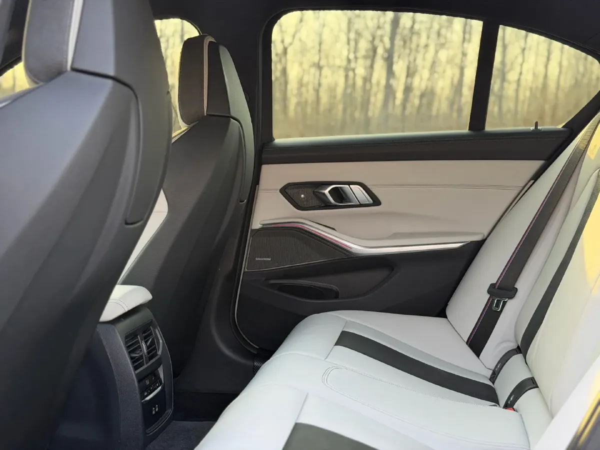 2023 BMW M3 3.0T 510HP L6 8AT,autocango,china used car exporter,china ev exporter,chinese used car exporter,chinese used ev exporter