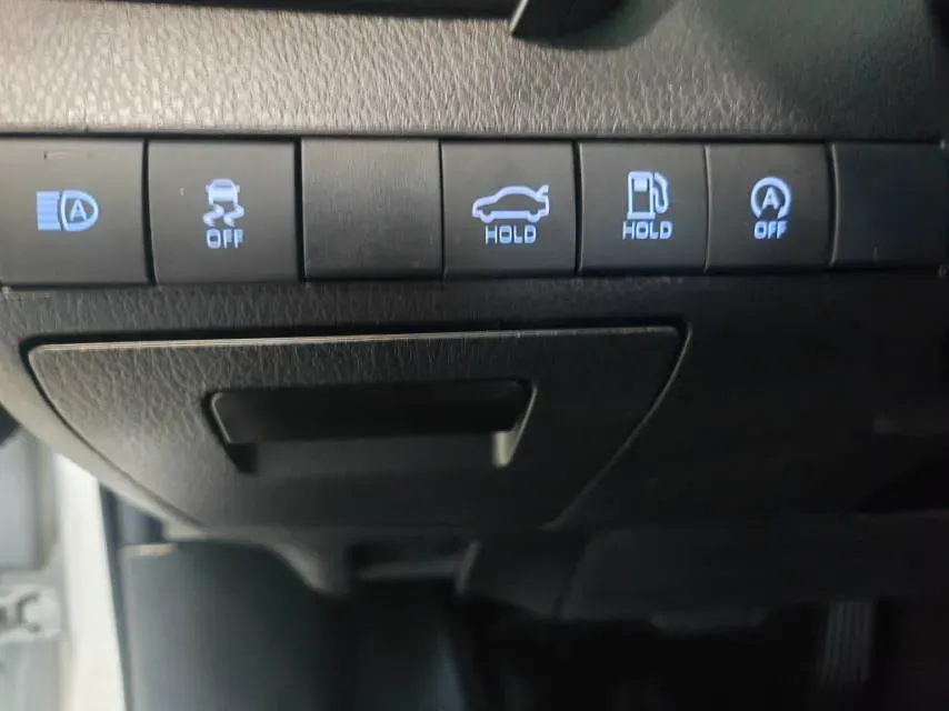 2021 Toyota Camry 2.5L 209HP L4 8AT,autocango,china used car exporter,china ev exporter,chinese used car exporter,chinese used ev exporter