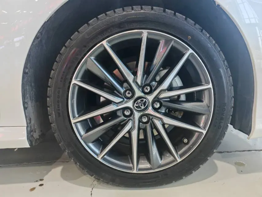 2021 Toyota Camry 2.5L 209HP L4 8AT,autocango,china used car exporter,china ev exporter,chinese used car exporter,chinese used ev exporter